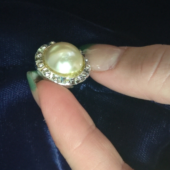 Positively Ellyn - Picture 3 of 3